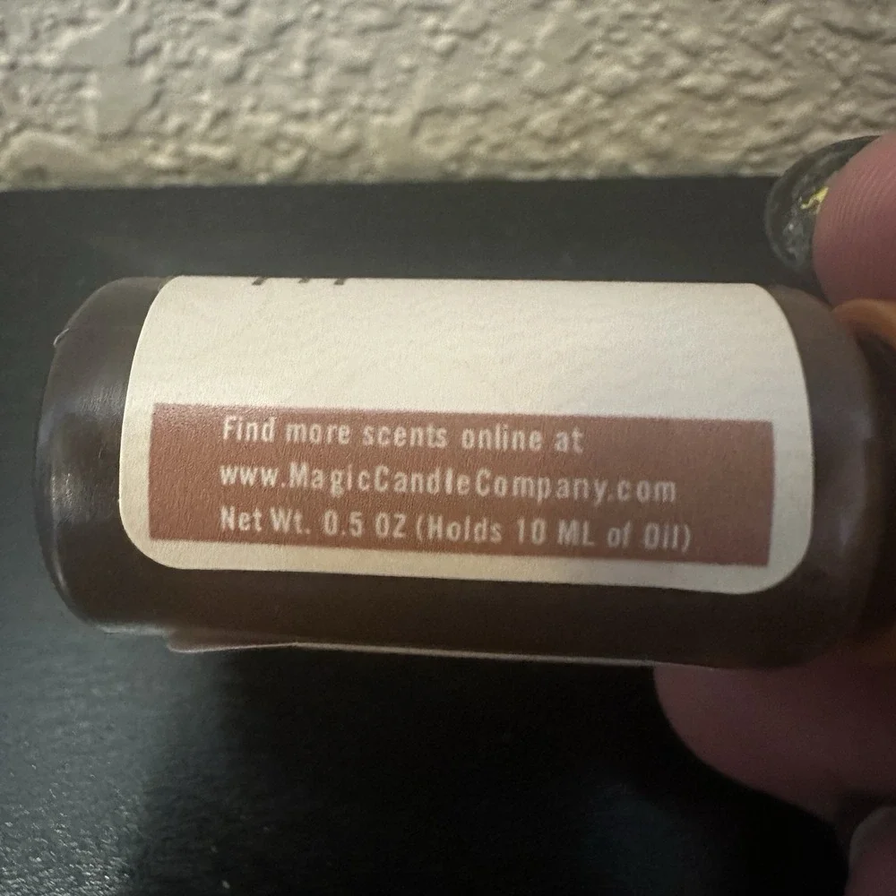 magic candle company Fragrance Oil Walter's Office .5 Ounces
